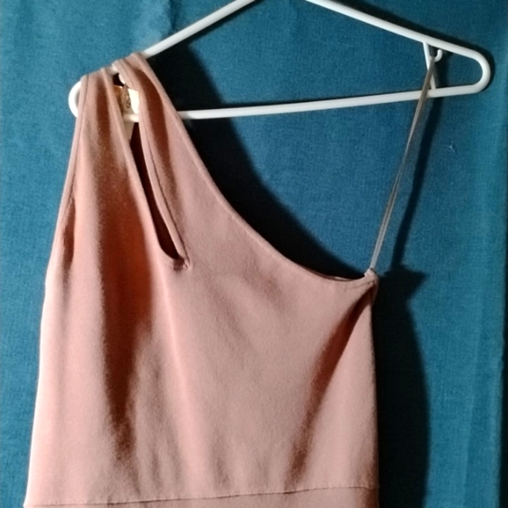 One-sided strap stretch minidress